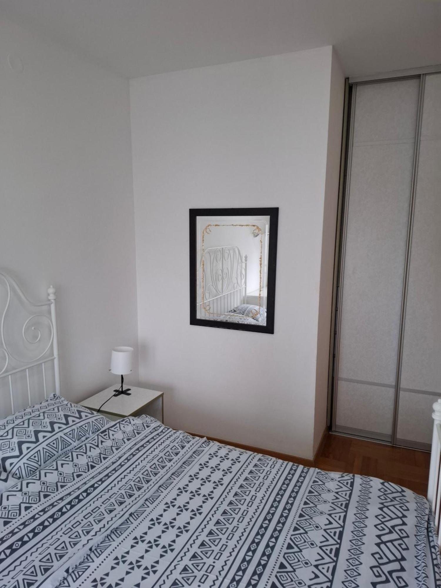 Dina'S Place 波德戈里察 外观 照片